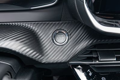 Peugeot 2008 Allure e-DCS 1.2 mHEV