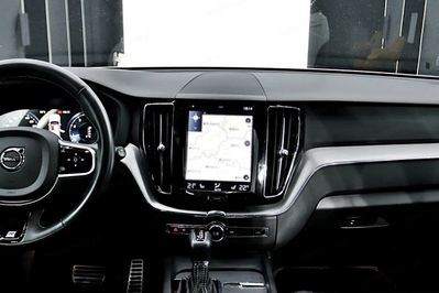Volvo XC60 B4 B R-Design aut