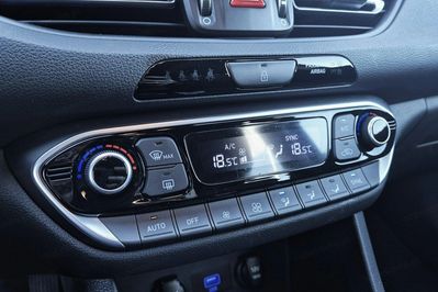 Hyundai i30 1.5 T-GDI Smart DCT