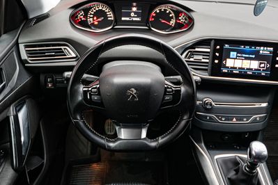 Peugeot 308 1.2 PureTech GPF Allure S&S