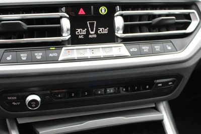 BMW Seria 3 318i aut