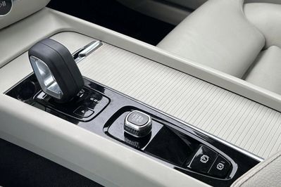 Volvo V60 B4 B Momentum Pro