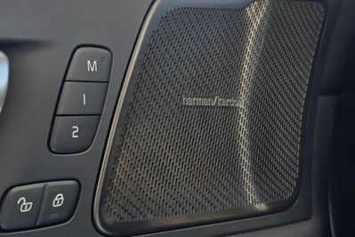 Volvo XC60 T8 Plug-In Hybrid AWD Ultra Dark