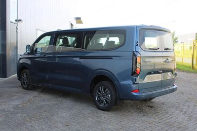 Ford Transit Custom Kombi M1 320 L2H1 Limited A8