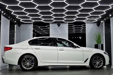 BMW Seria 5 530e xDrive M Sport
