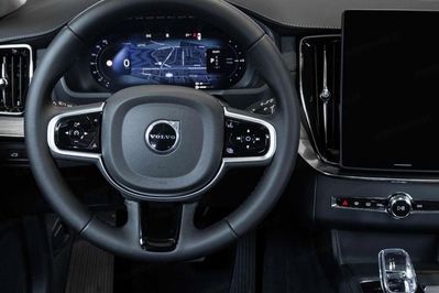 Volvo XC90 B5 AWD Plus Bright