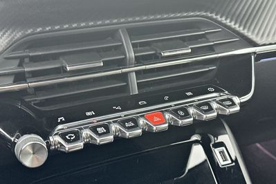 Peugeot 2008 GT 1.2 PureTech EAT8