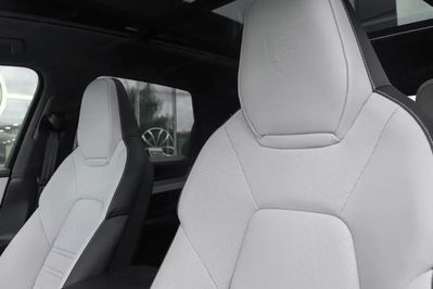 Porsche Cayenne Coupe E-Hybrid  Black Edition