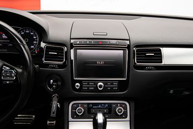 Volkswagen Touareg 3.0 TDI V6 BMT R-Line