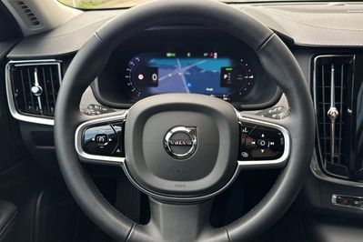 Volvo V90 T6 AWD Plug-In Hybrid Plus Dark aut