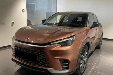 Lexus LBX Emotion 1.5 Hybrid