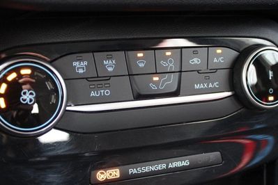 Ford Puma 1.0 EcoBoost Titanium