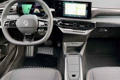 Renault Clio Techno 1.8 E-TECH Full Hybrid