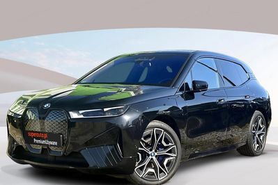 BMW iX xDrive40 76.6kWh Essence