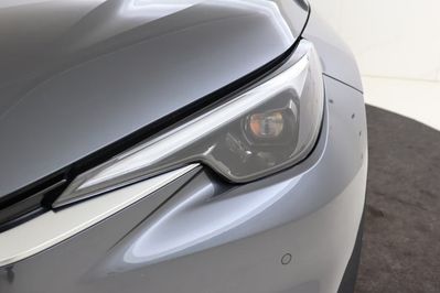 Lexus LBX Emotion 1.5 Hybrid