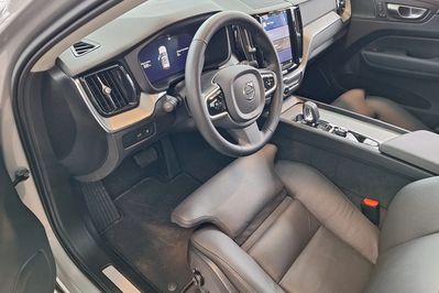 Volvo XC60 T6 Plug-In Hybrid AWD Plus Dark