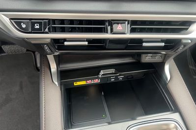 Lexus RX 450h+ Omotenashi 2.5 Hybrid Plug-in