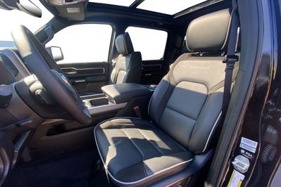 Ram 1500 Laramie Sport Crew 4x4