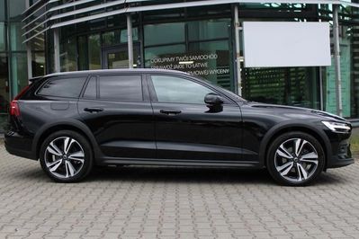 Volvo V60 CC Core B4 D AWD aut