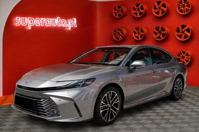 Toyota Camry Executive 2.5 Hybrid Dynamic Force