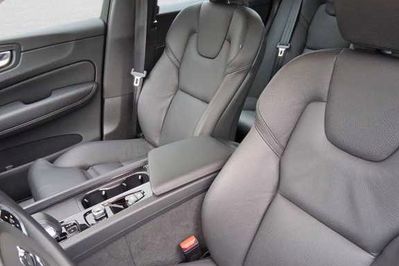 Volvo XC60 B5 B AWD Plus Dark