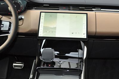 Land Rover Range Rover Sport D300 Dynamic SE