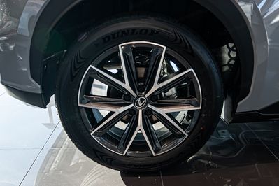 Lexus LBX Emotion 1.5 Hybrid