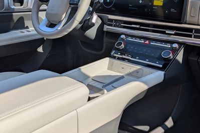 Hyundai Santa Fe 5.os 1.6 T-GDI HEV Executive 2WD aut