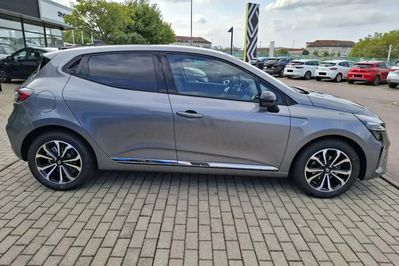 Renault Clio Techno 1.0 TCe X-Tronic