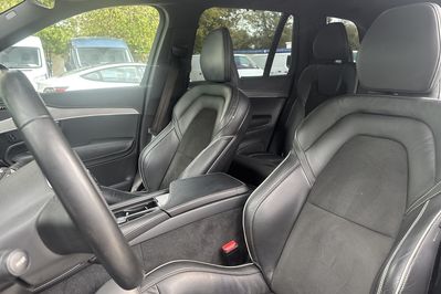 Volvo XC90 B5 D AWD R-Design 7os.