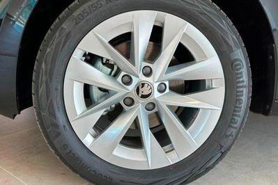 Skoda Octavia Selection Edition 130 1.5 TSI mHEV DSG