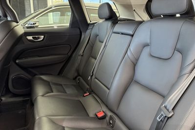 Volvo XC60 B4 B Plus Dark