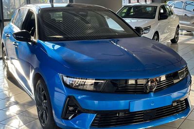 Opel Astra VI GS aut  1.2 T