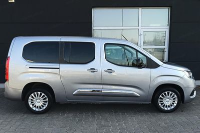 Toyota Proace City Verso Long L2H1 Business Line 7os AT