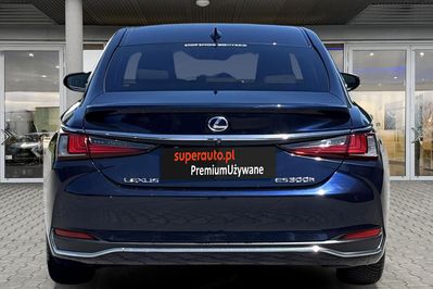 Lexus ES 300h Business Edition