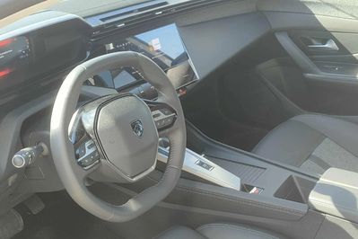 Peugeot 408 1.2 PureTech Allure Pack S&S EAT8