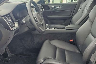 Volvo V60 B4 Plus Dark