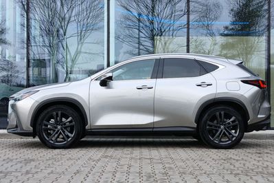 Lexus NX 450h+ Prestige AWD