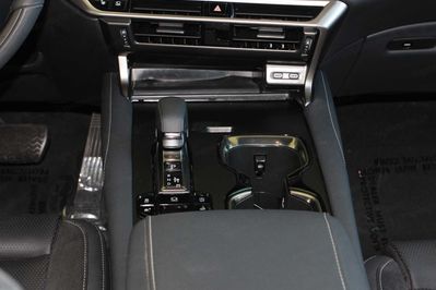 Lexus RX 450h+ Omotenashi 2.5 Hybrid Plug-in