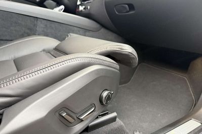 Volvo XC60 T8 Plug-In Hybrid AWD Ultra Black Edition