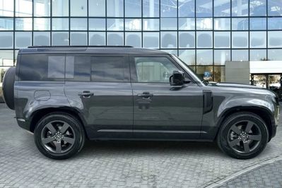 Land Rover Defender 110 3.0 D250 X-Dynamic HSE