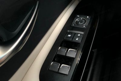 Lexus ES 300h F Sport Design