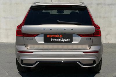 Volvo XC60 B5 B AWD Plus Dark