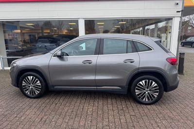 Mercedes EQA 250+ Electric Art