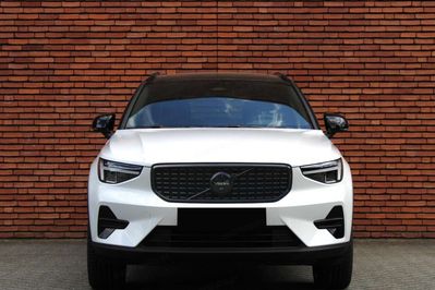 Volvo XC40 B4 Ultra Black Edition