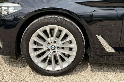 BMW Seria 5 530e iPerformance xDrive Luxury Line sport
