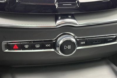 Volvo XC60 T6 Plug-In Hybrid AWD Plus Dark