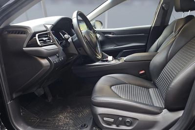 Toyota Camry 2.5 Hybrid Prestige