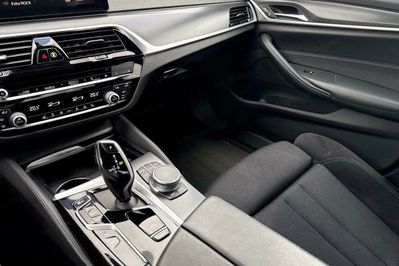 BMW Seria 5 520d xDrive M Sport