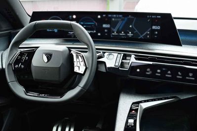 Peugeot 5008 GT e-DCS7 1.6 PHEV